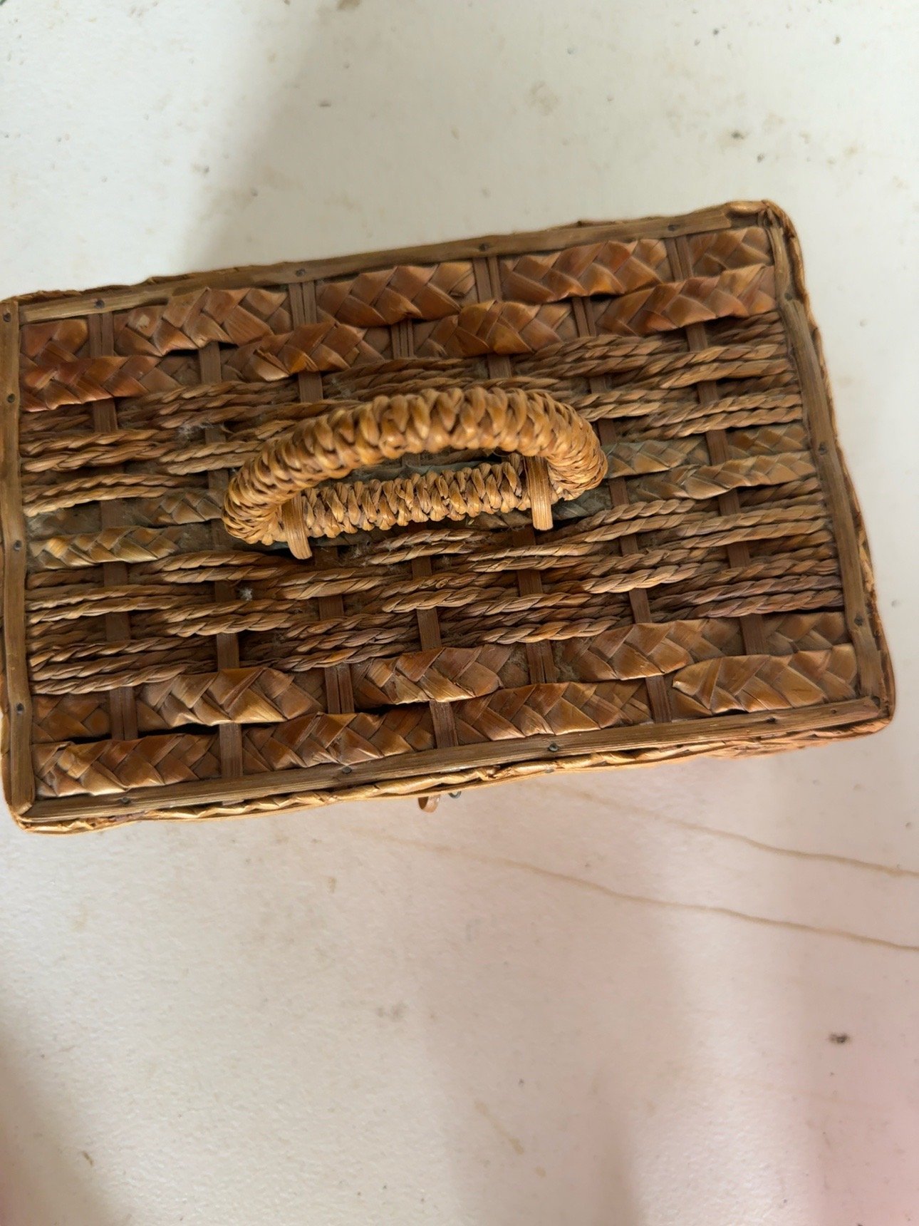 Vintage Woven Rattan Basket Storage Box Hinged Lid Braided Handle - Image 4