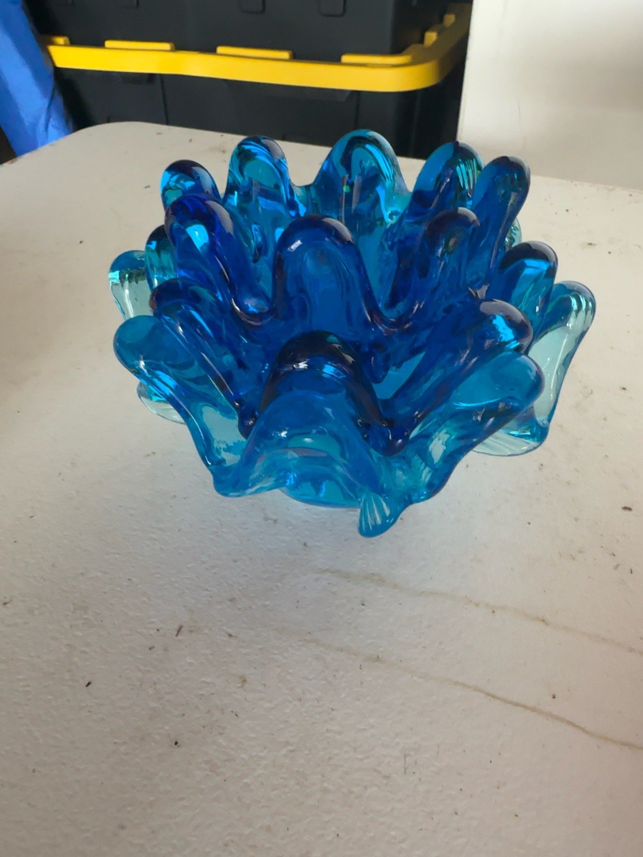 Vintage Blue Art Glass Flower Bowls Set of 3 Ruffled Floral Dishes - Image 4