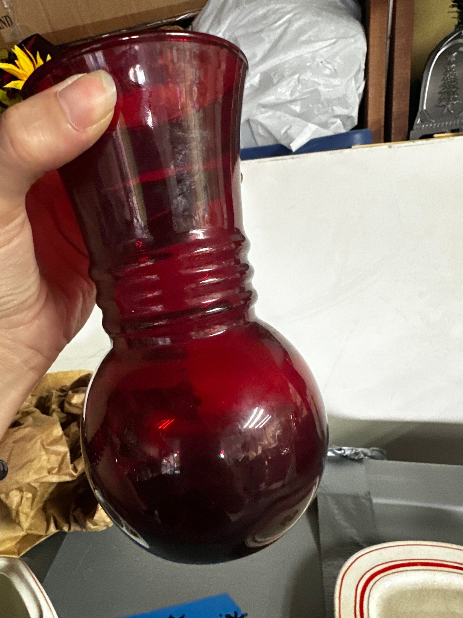 Vintage Art Deco Ruby Red Glass Vase – Bulbous Base & Ribbed Neck - Image 7