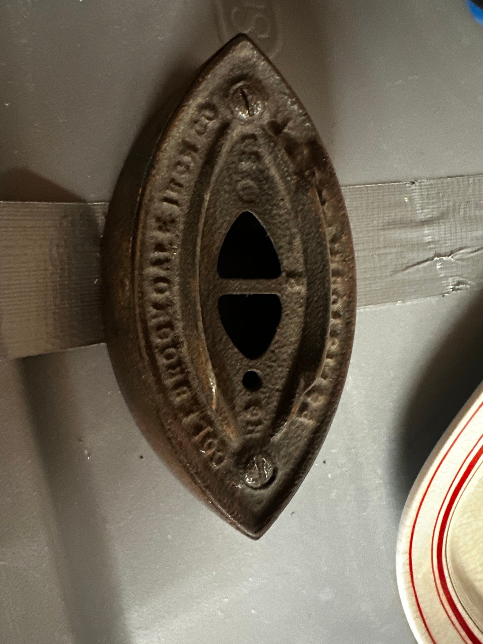 Antique Colebrookdale Iron Co. No. 3 Cast Iron Sad Iron – Boyertown PA - Image 3